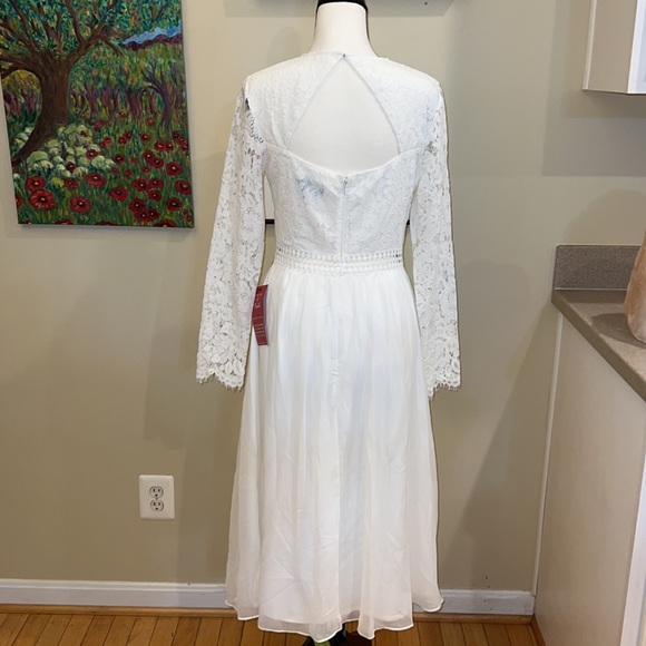 NWT Truth and Fable Women’s White Lace Keyhole Back Dress - Size Small - Picture 8 of 11